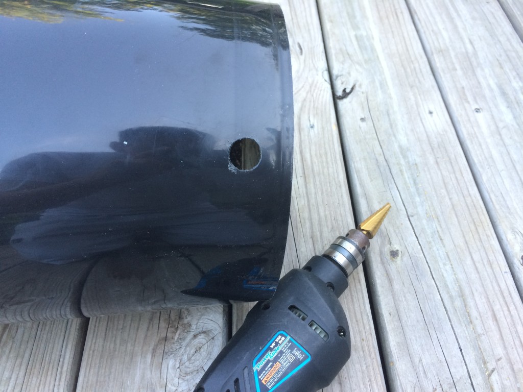 How To Make A Hydroponic Reservoir Drain- Drilling hole
