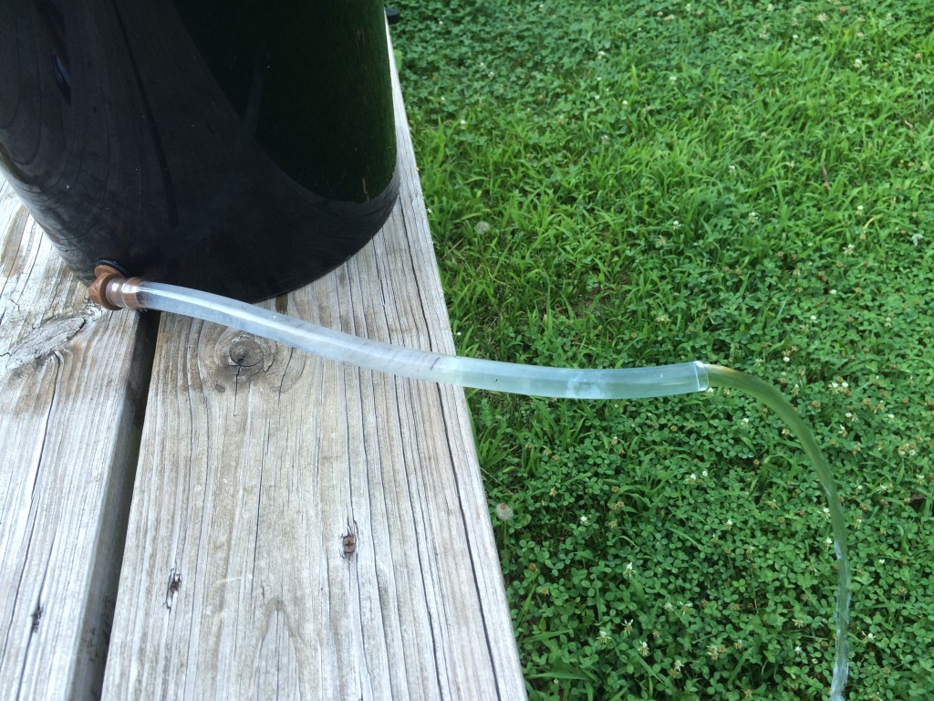 How To Make A Hydroponic Reservoir Drain- draining